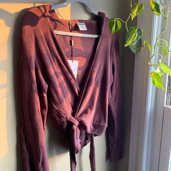 Gymshark wrap sweater - Picture 2 of 6